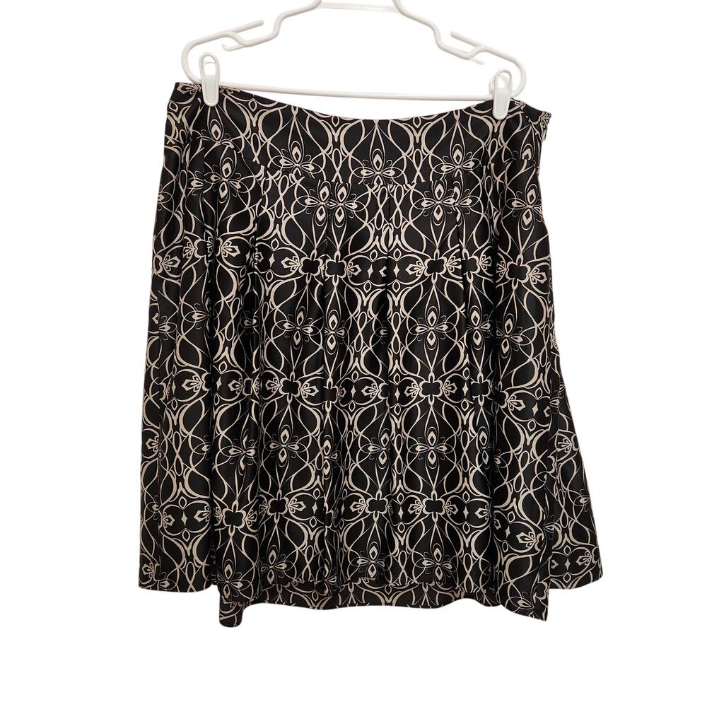Mossimo Black & White Floral Print Gothic Knee Length Pleated Skirt Size 16